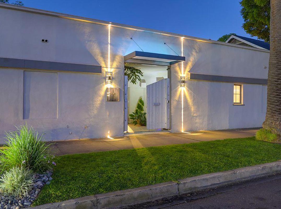 Modern Retreat with Old-School Charm