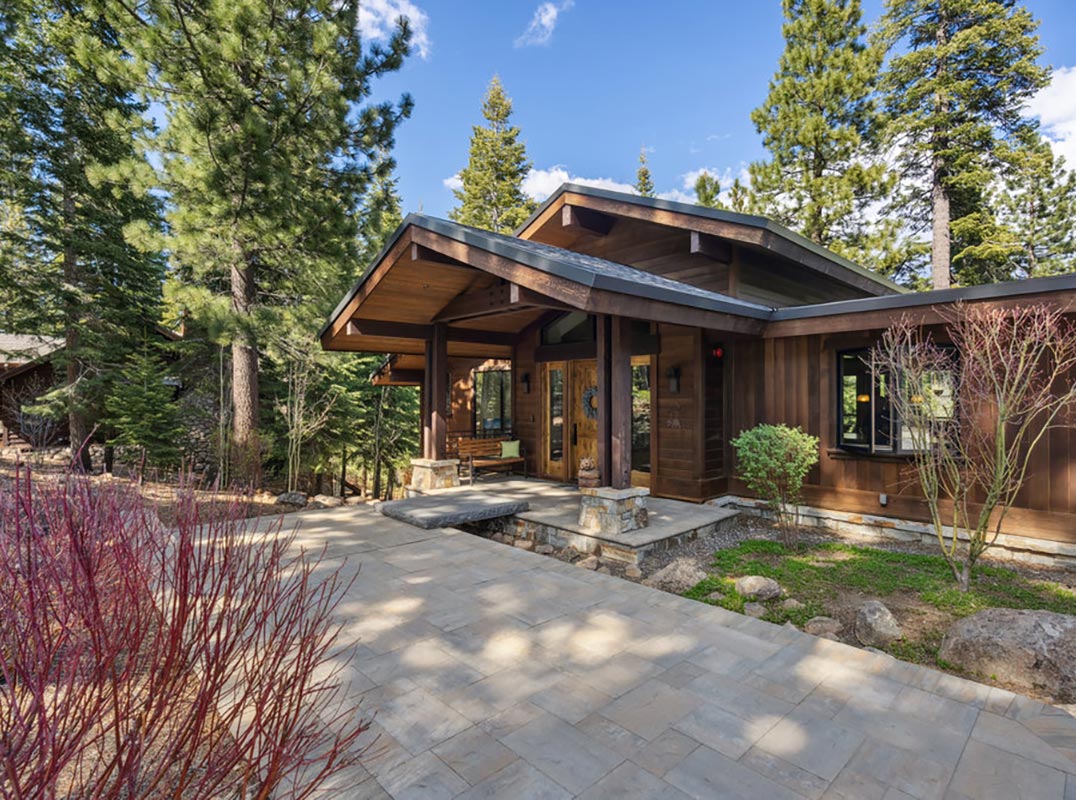Gated Lahontan Golf Community