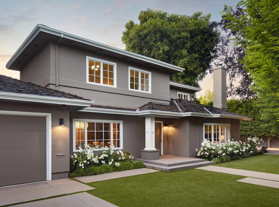 Luxurious Crescent Park Stunner With Resort-Like Living Close To Downtown.