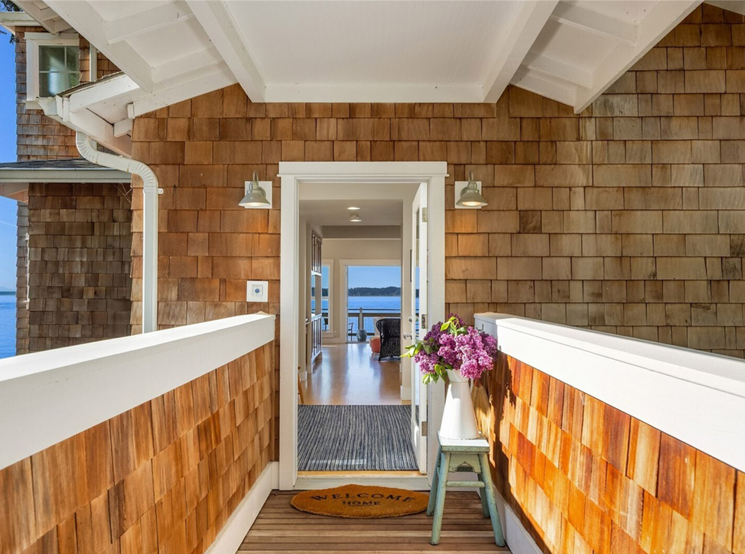 Nantucket-Style Home