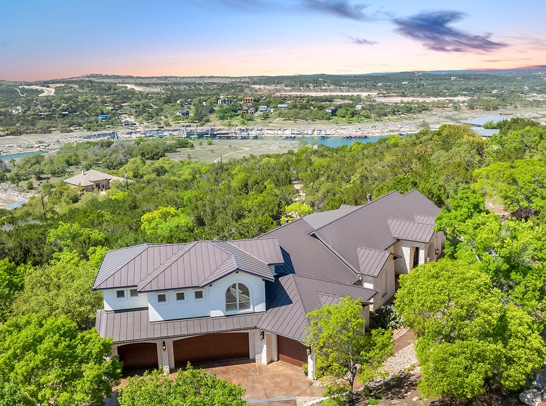 Panoramic Perfection ~ Breathtaking 2.5-Acre Estate
