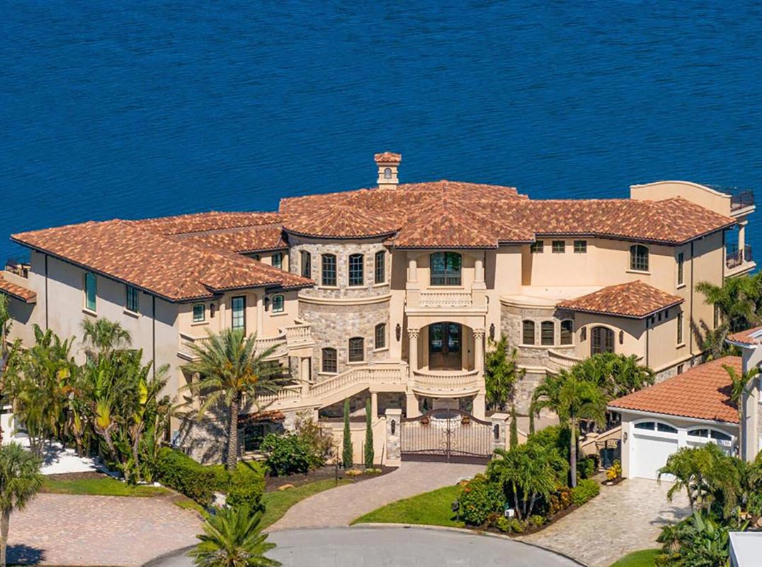 Screen-Famous Mansion