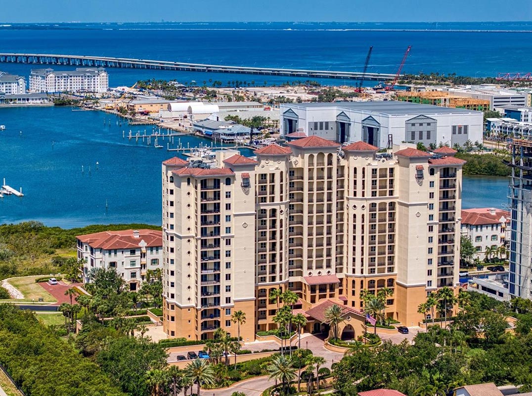 Beautiful Corner Residence In Castillo Tower At Westshore Yacht Club