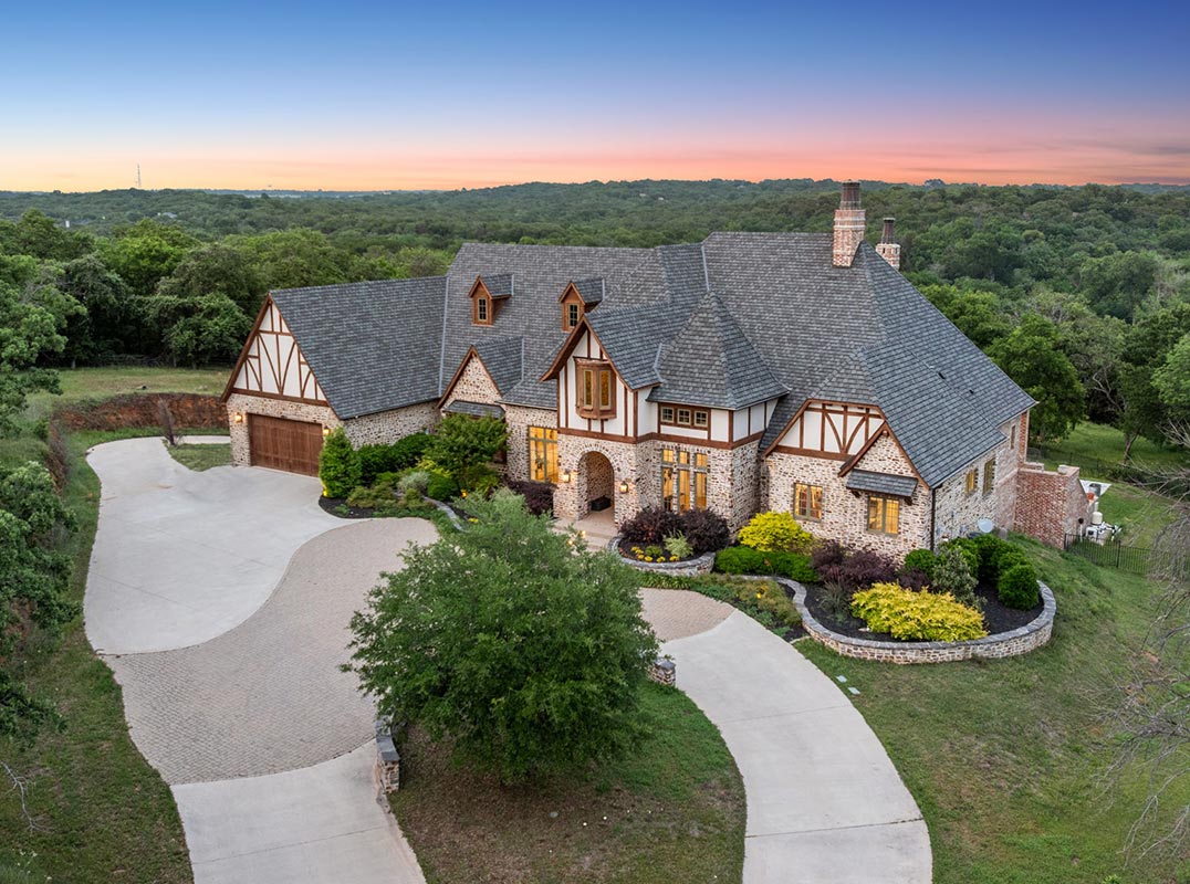 Private Gated Newer Construction