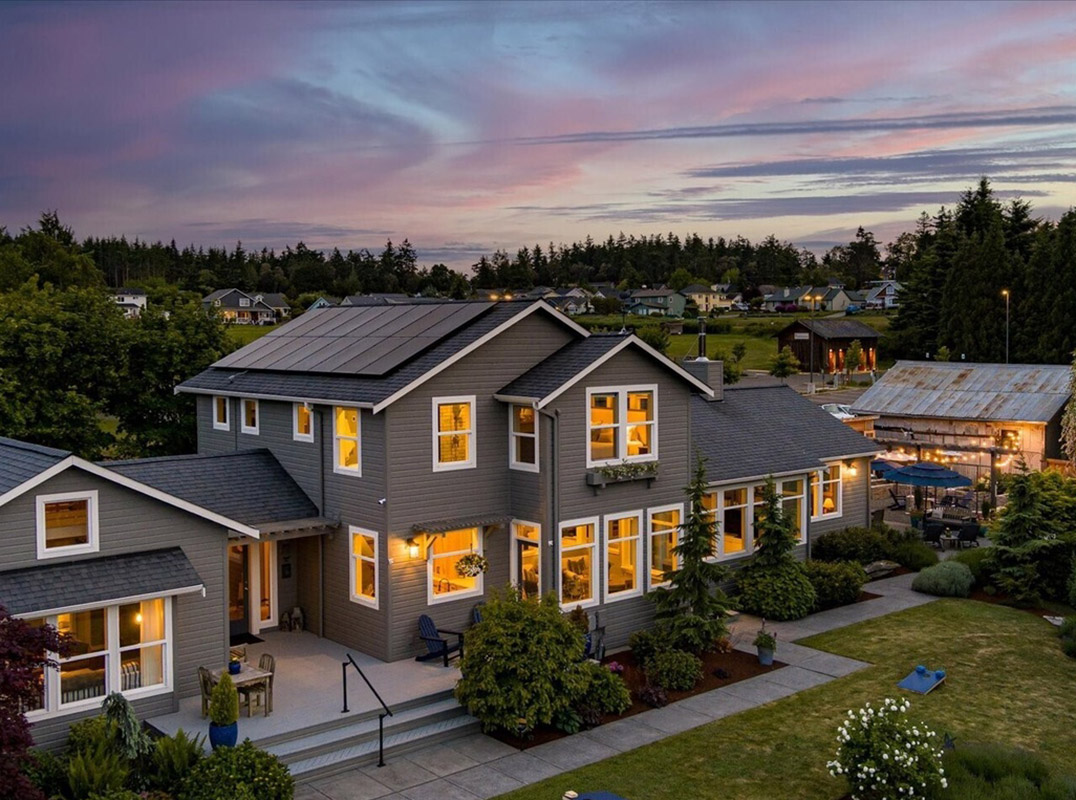Beautifully Renovated Home in Heart of Coupeville