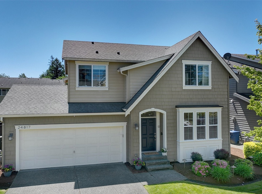 Meticulously Maintained Windsor Fields Home