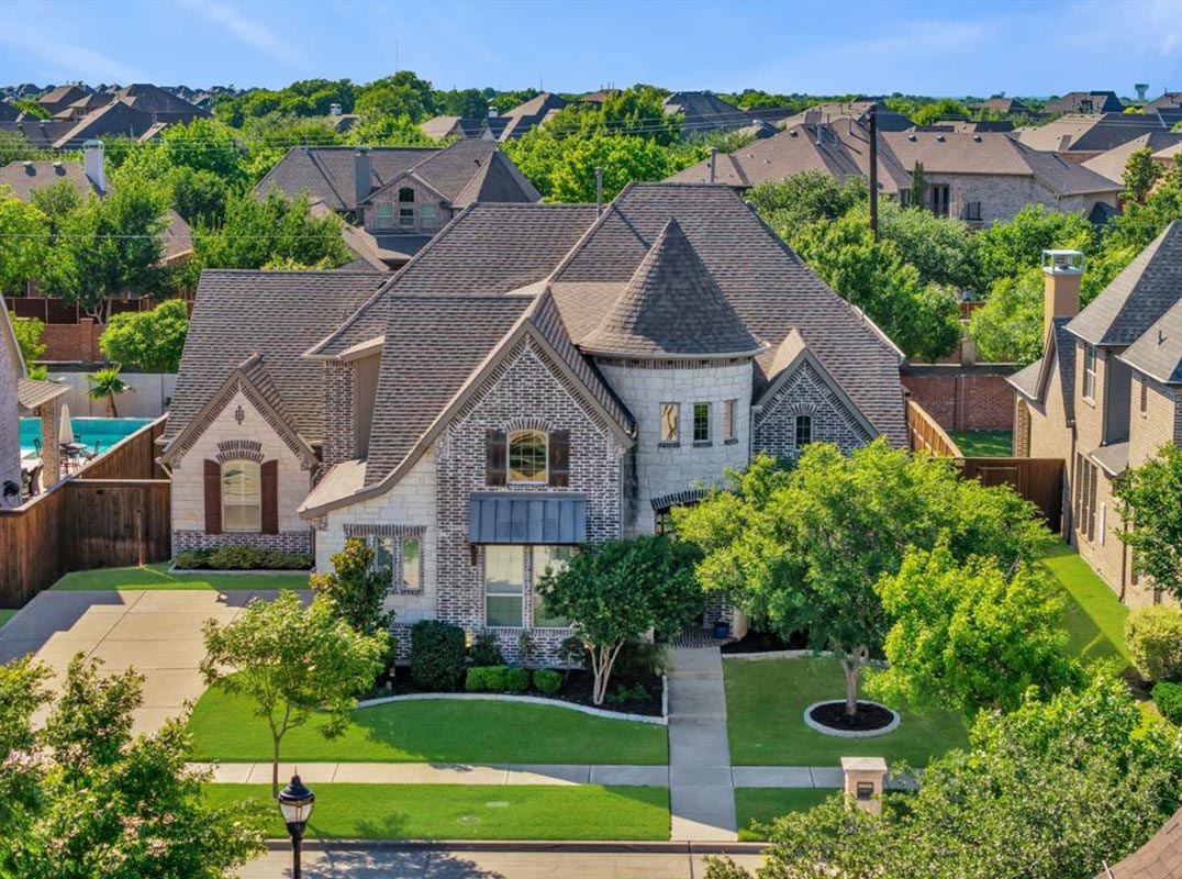 Stunning Home With Incredible Resort-Style Backyard