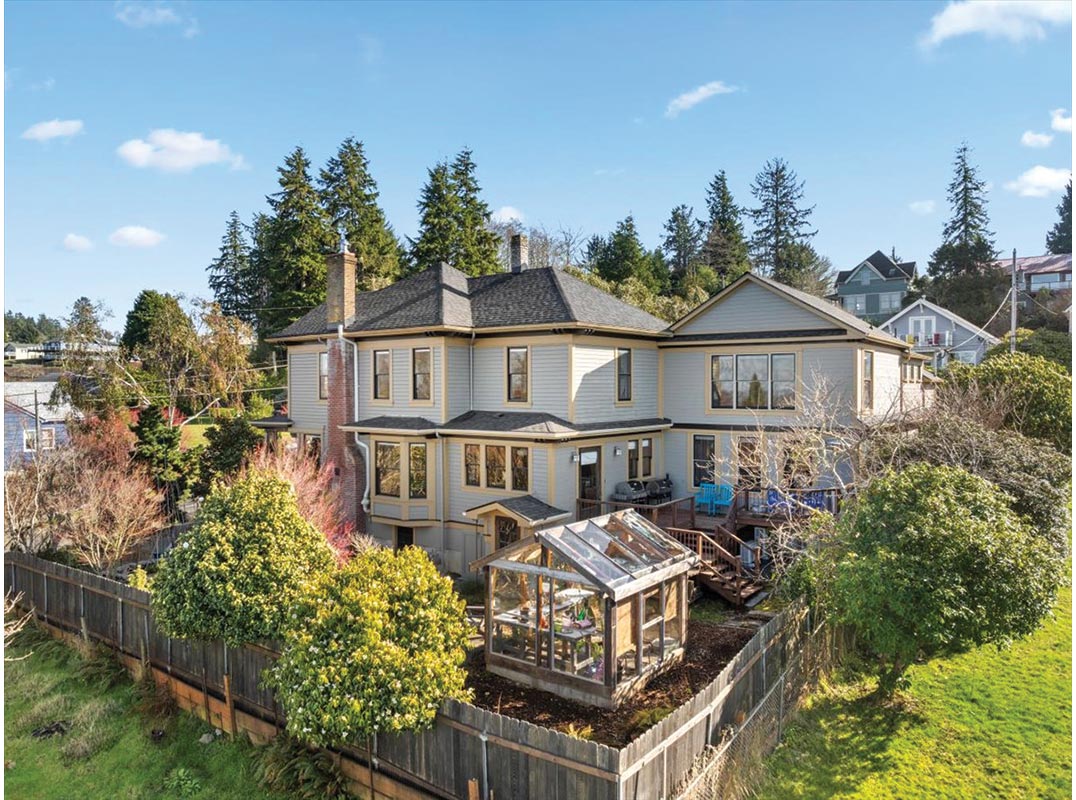 Craftsman Home with Eclectic Gardens in Astoria
