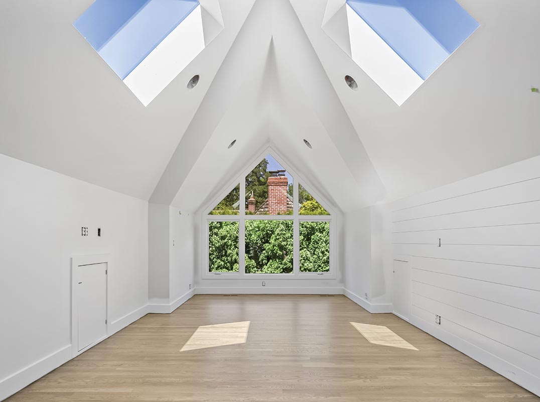 Stunning, Newly Renovated Contemporary on nearly an Acre in Dunthorpe.