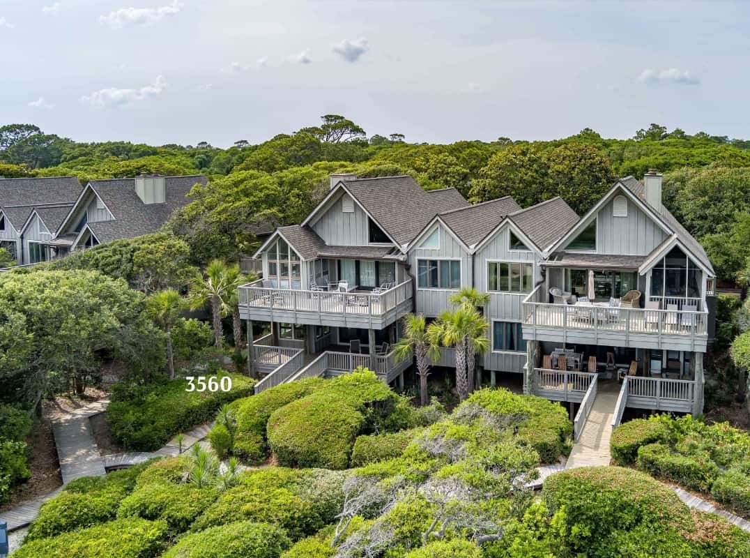 Extraordinary Coastal Retreat 