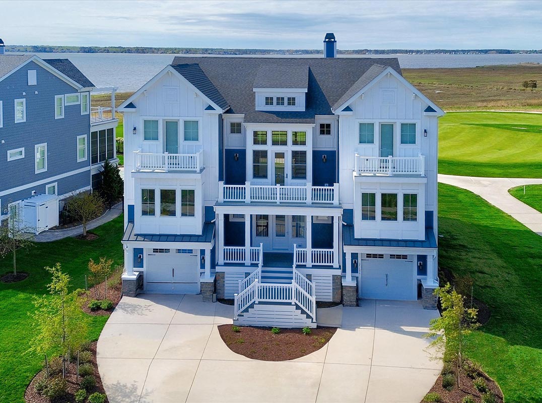 An Elevated Coastal Sanctuary in The Peninsula