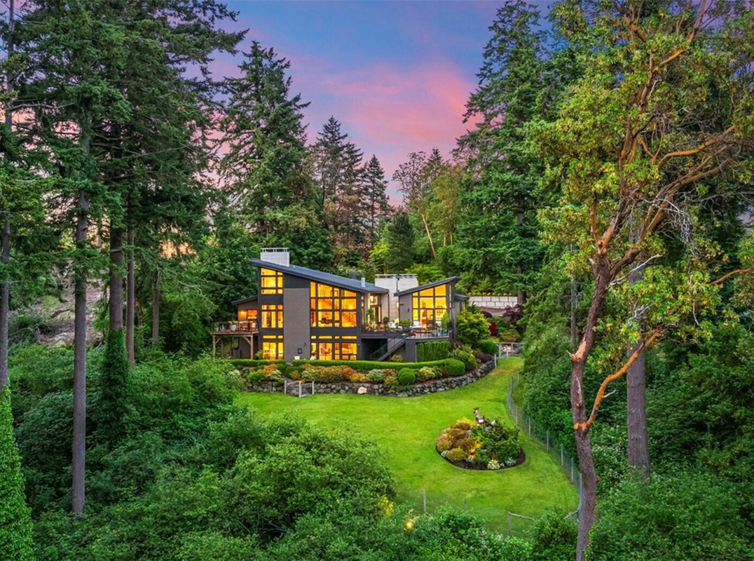 Modern Masterpiece