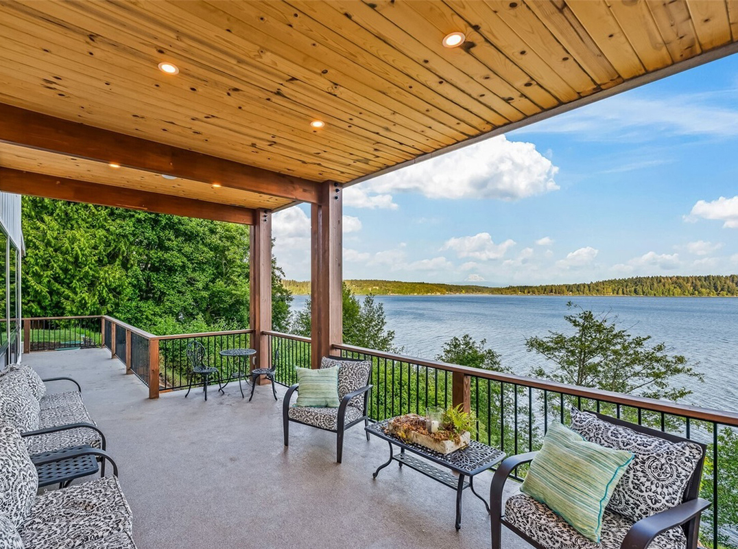 Unmatched Waterfront Luxury