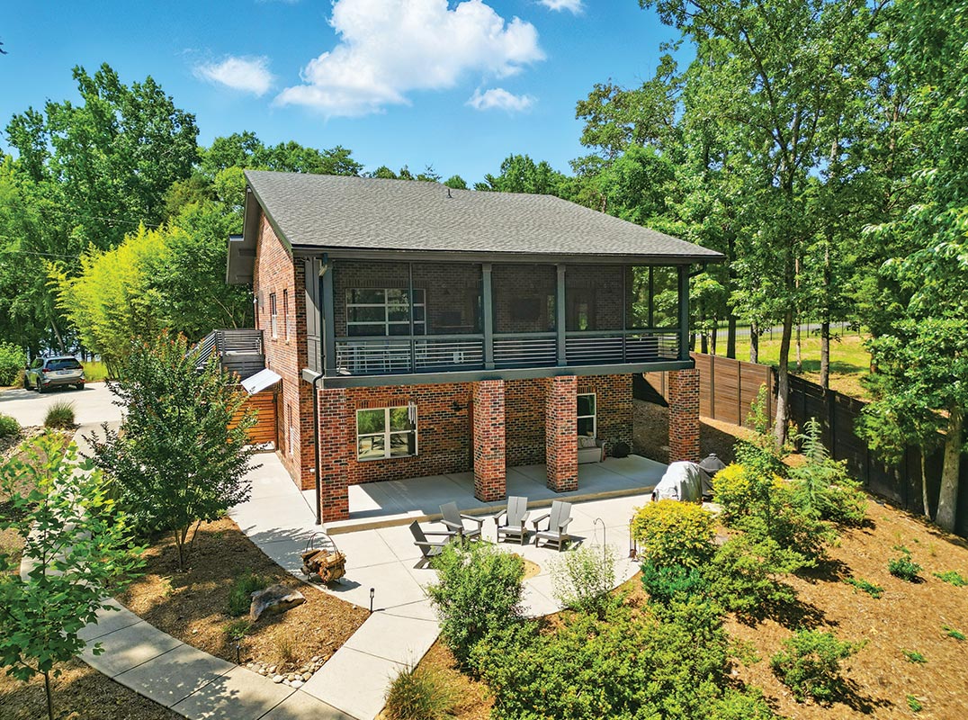 Stunning Modern Home on Lake Wylie