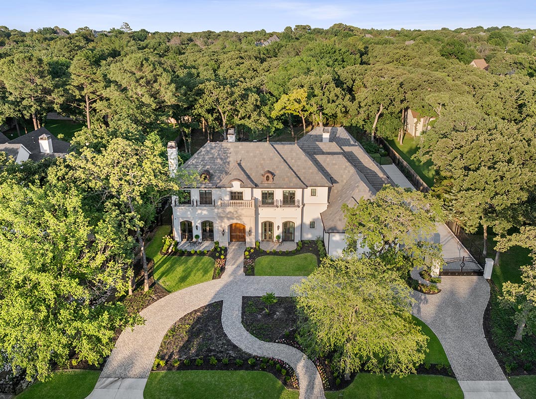 Dream Property: Timeless Masterpiece In Southlake