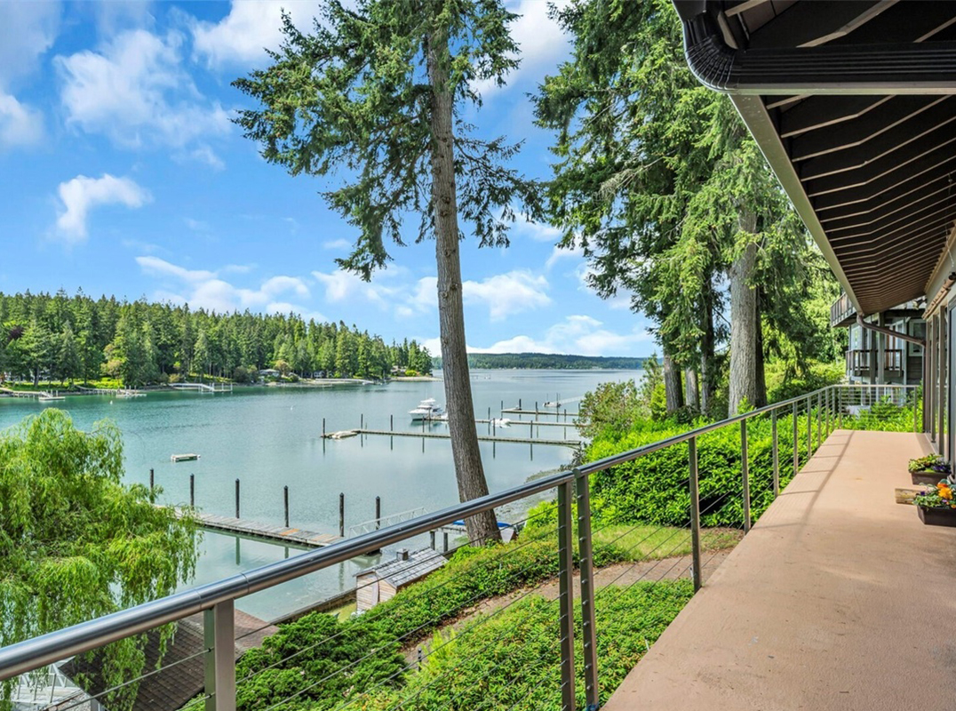Live Your Waterfront Dreams