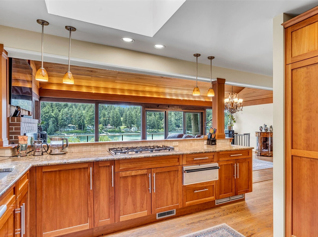 Live Your Waterfront Dreams