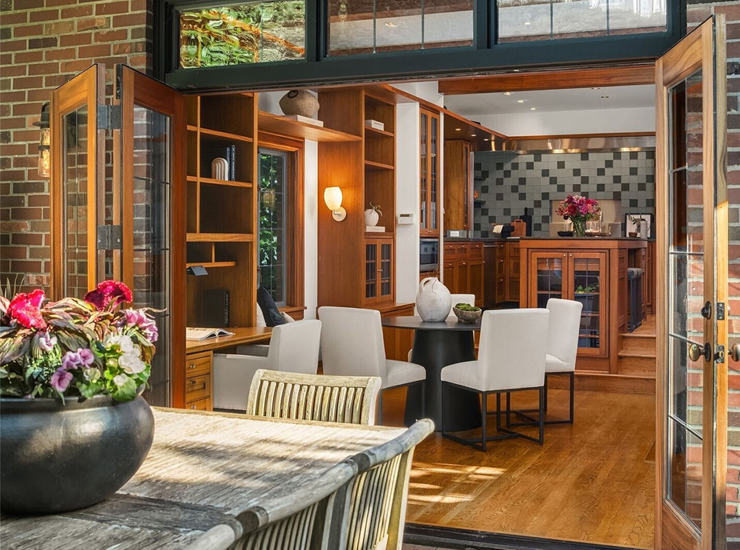 Exquisitely Renovated Tudor