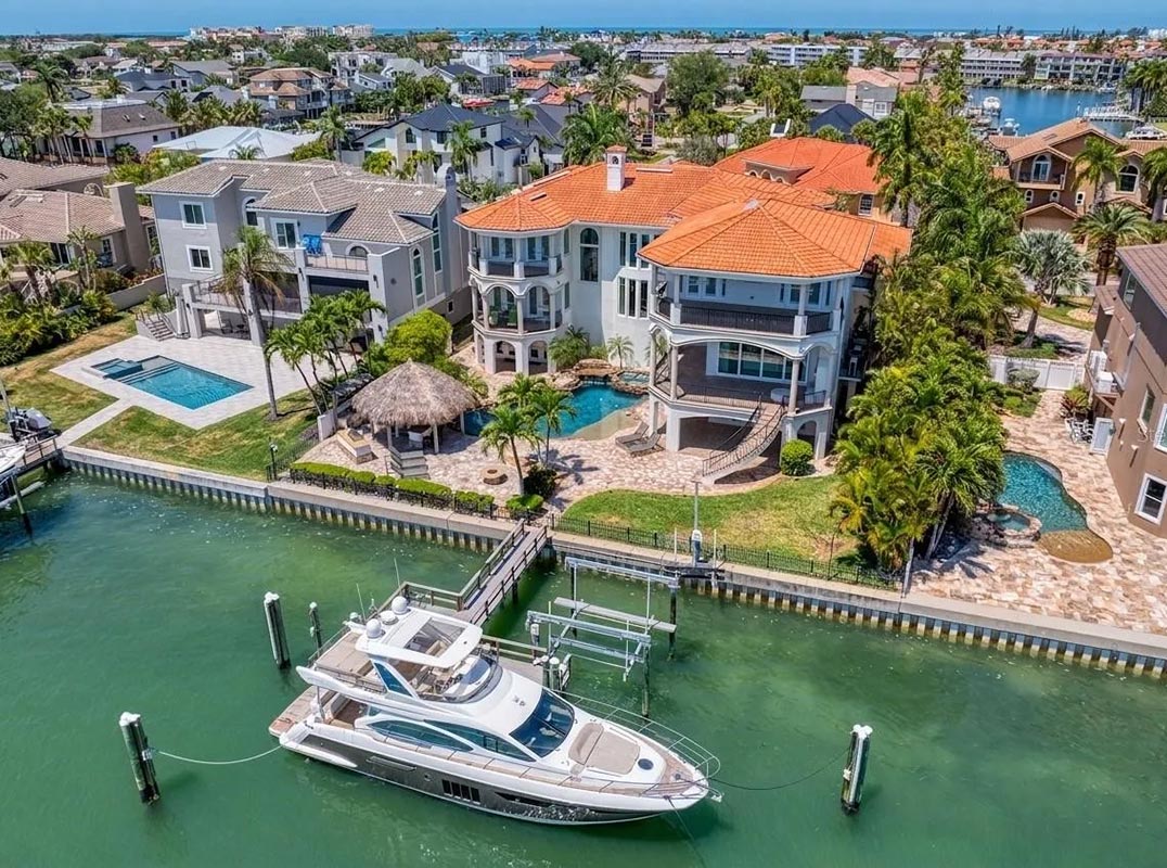 Unparalleled Sanctuary Of Luxury And Elegance