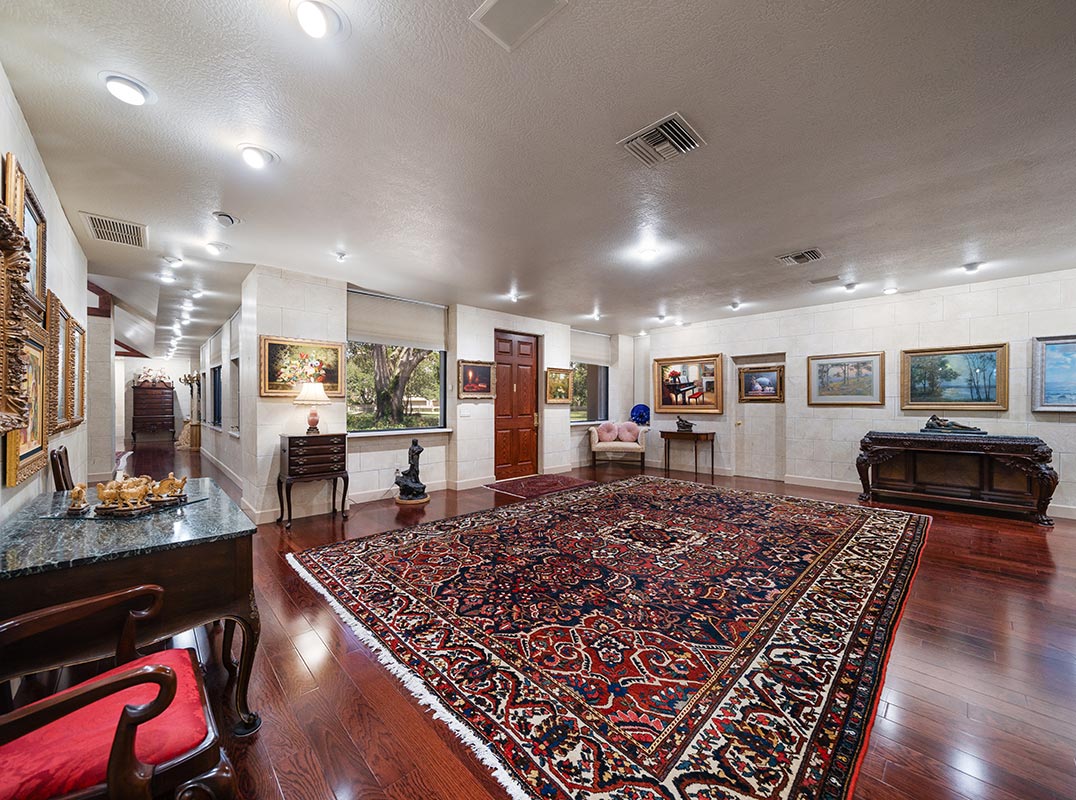 One-Of-A-Kind Estate In The Prestigious Kent Place Neighborhood