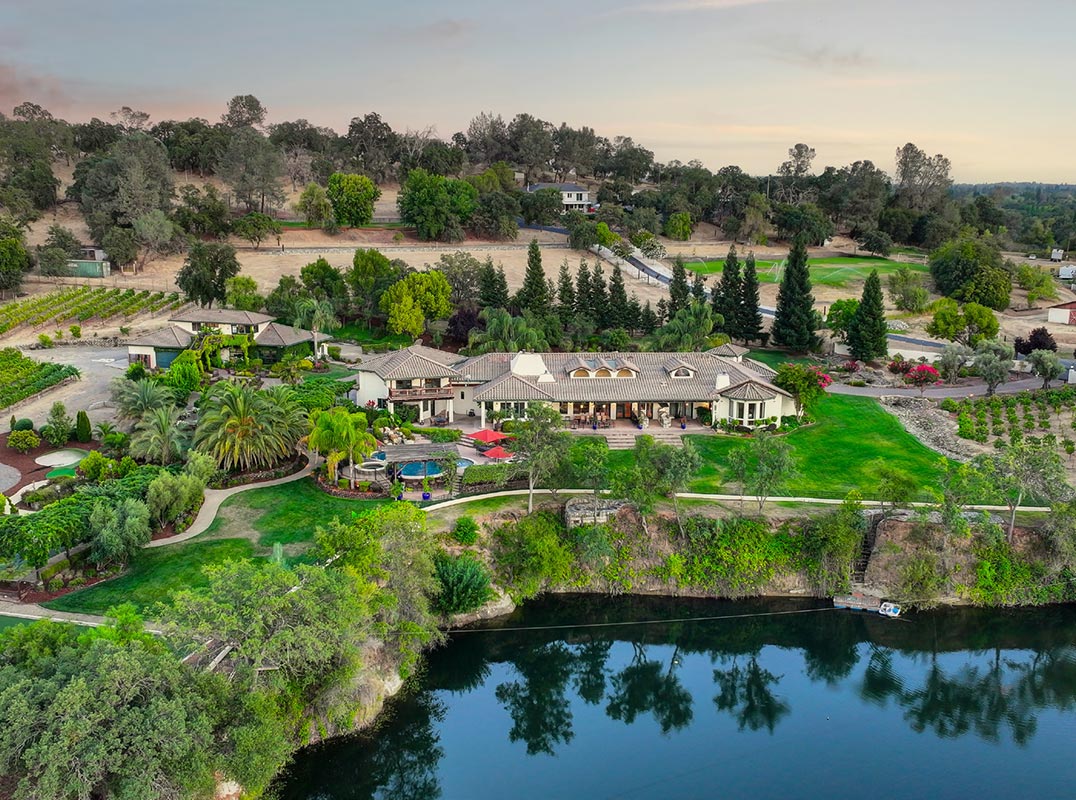 Stunning Estate On 5.2 Acres In Loomis