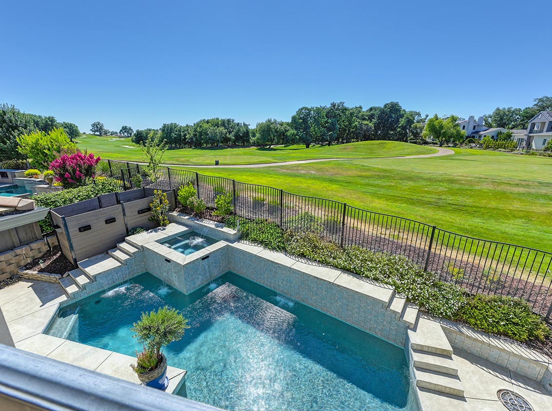 Newly Listed on the Golf Course!