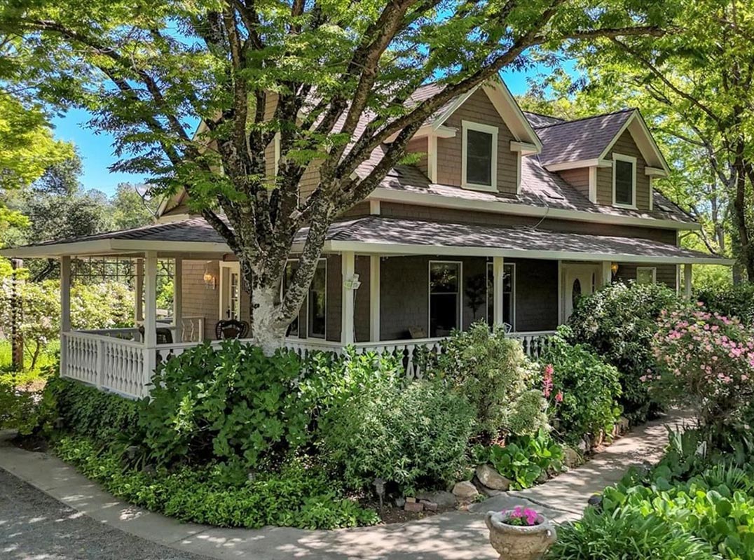 Immaculate Farmhouse on 5 Stunning Acres