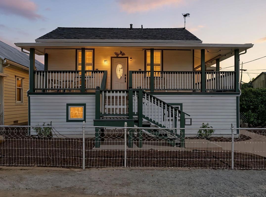 Live, Rent, or Create - Two Homes & Barn