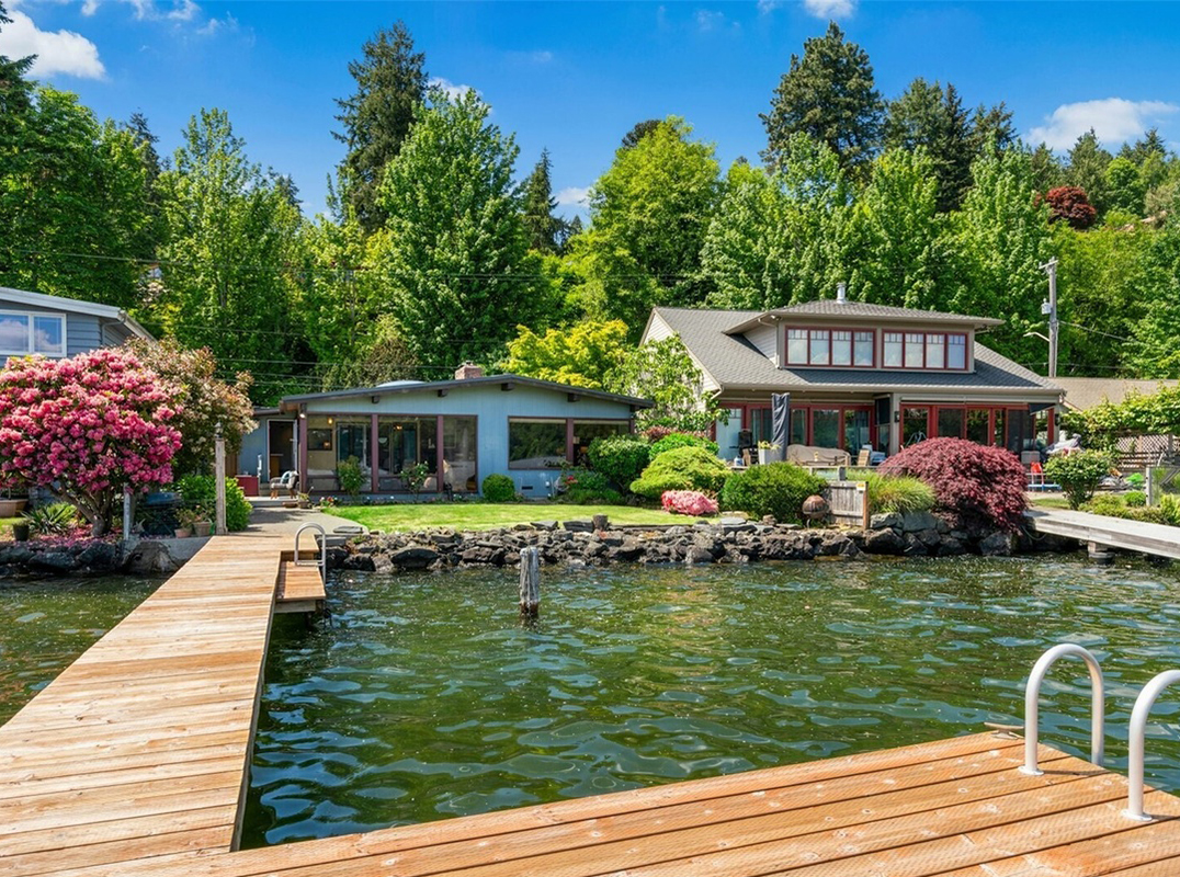 Mid-Century With Modernity