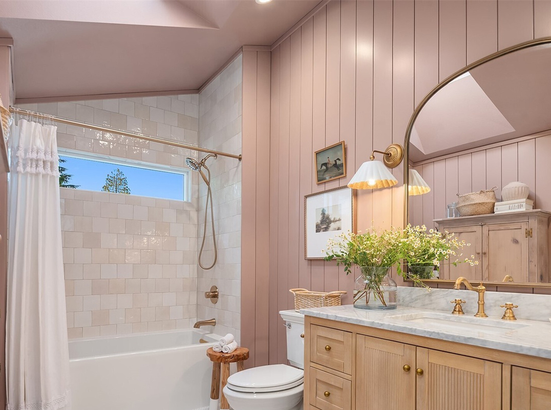 Timeless Charm, Coastal Elegance