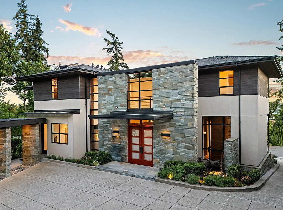 Distinctive Meydenbauer Estate