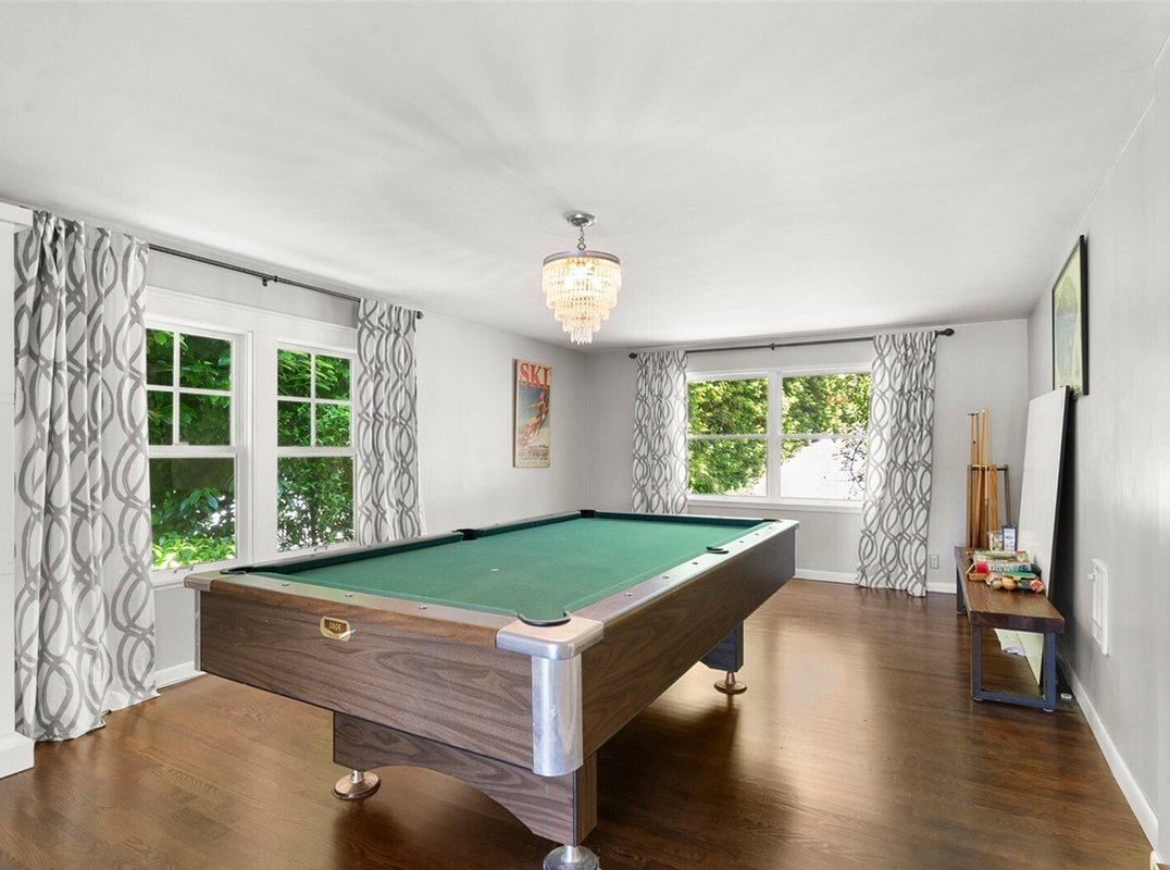 Historic Lakeside Charm