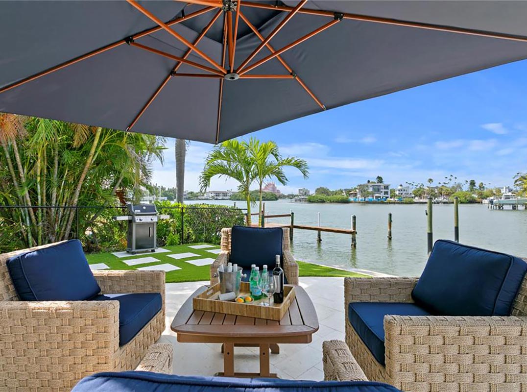 Waterfront Living On Coveted Vina Del Mar Island