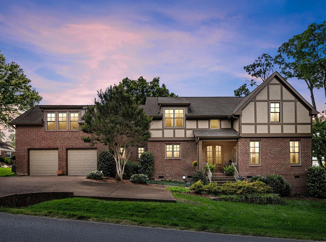 Green Hills Cityside Retreat