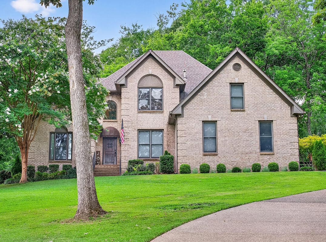 Luxury Residence On 2.7 Acres