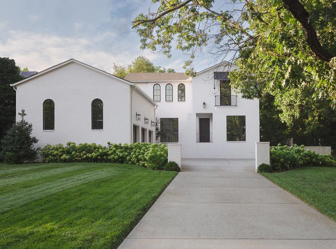 A Rare Oak Hill Offering: Privacy, Design, and Everyday Luxury