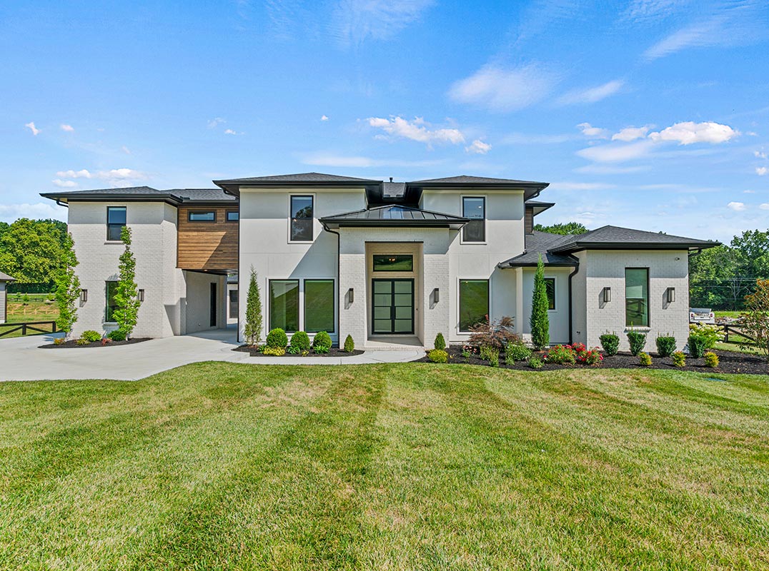 A Haven Of Modern Luxury And Timeless Elegance