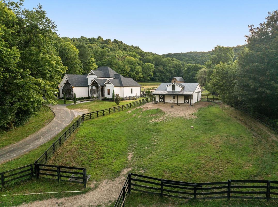 A Rare Equestrian Retreat