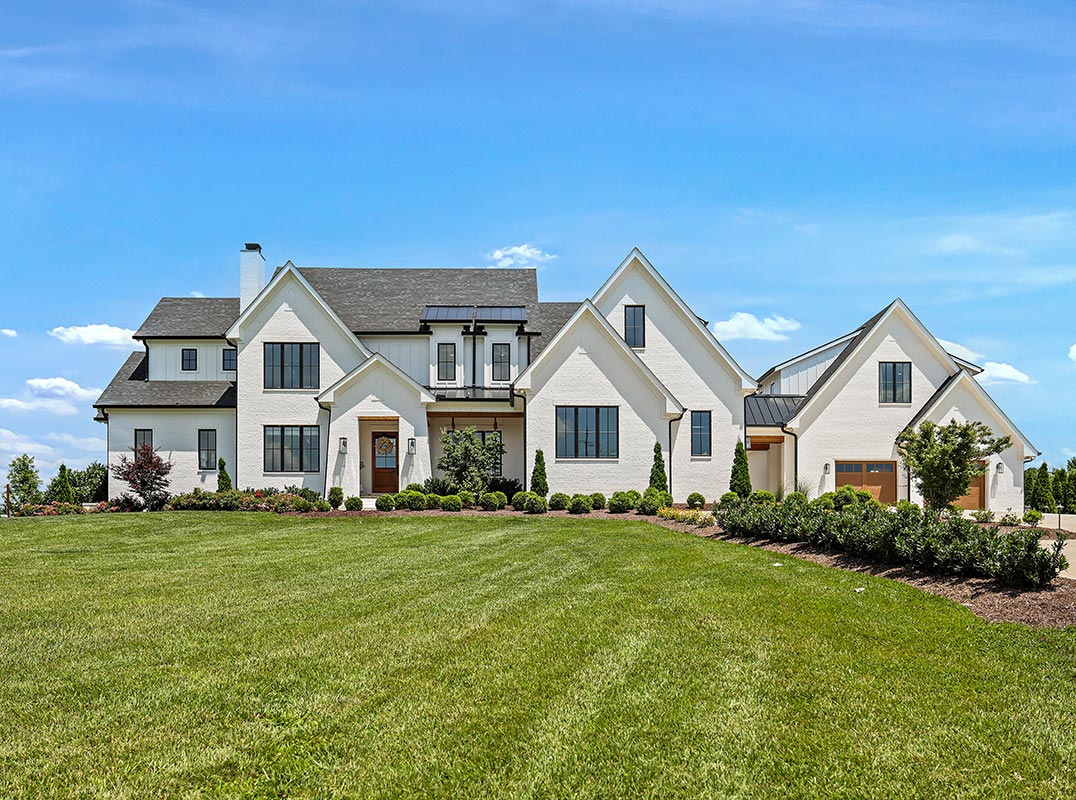 Extraordinary Franklin Estates On 8-Acres