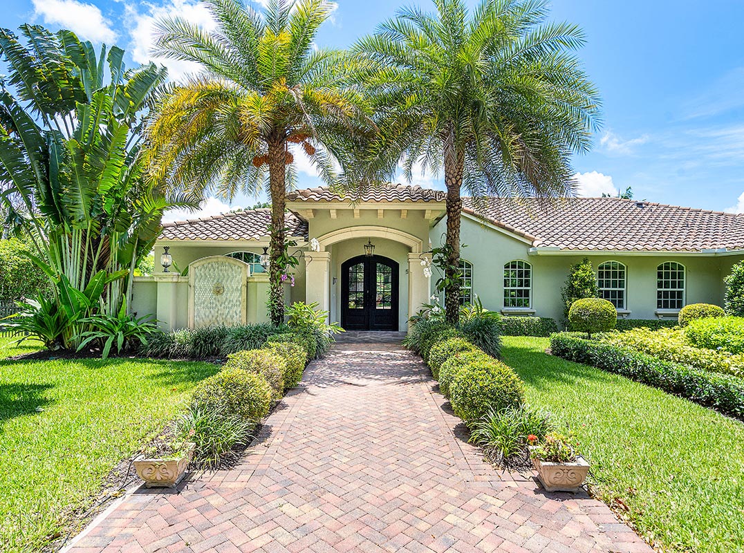 Over One Acre of land With Phenomenal Views
