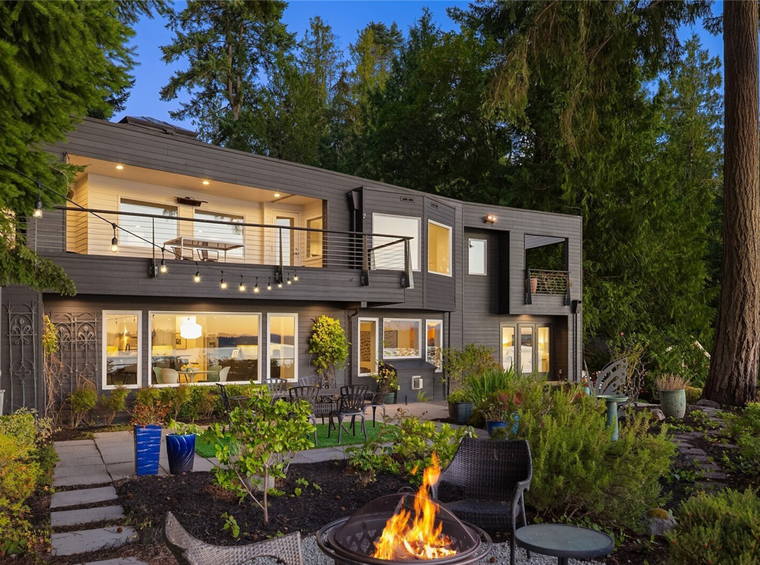 Stunning Coastal Living