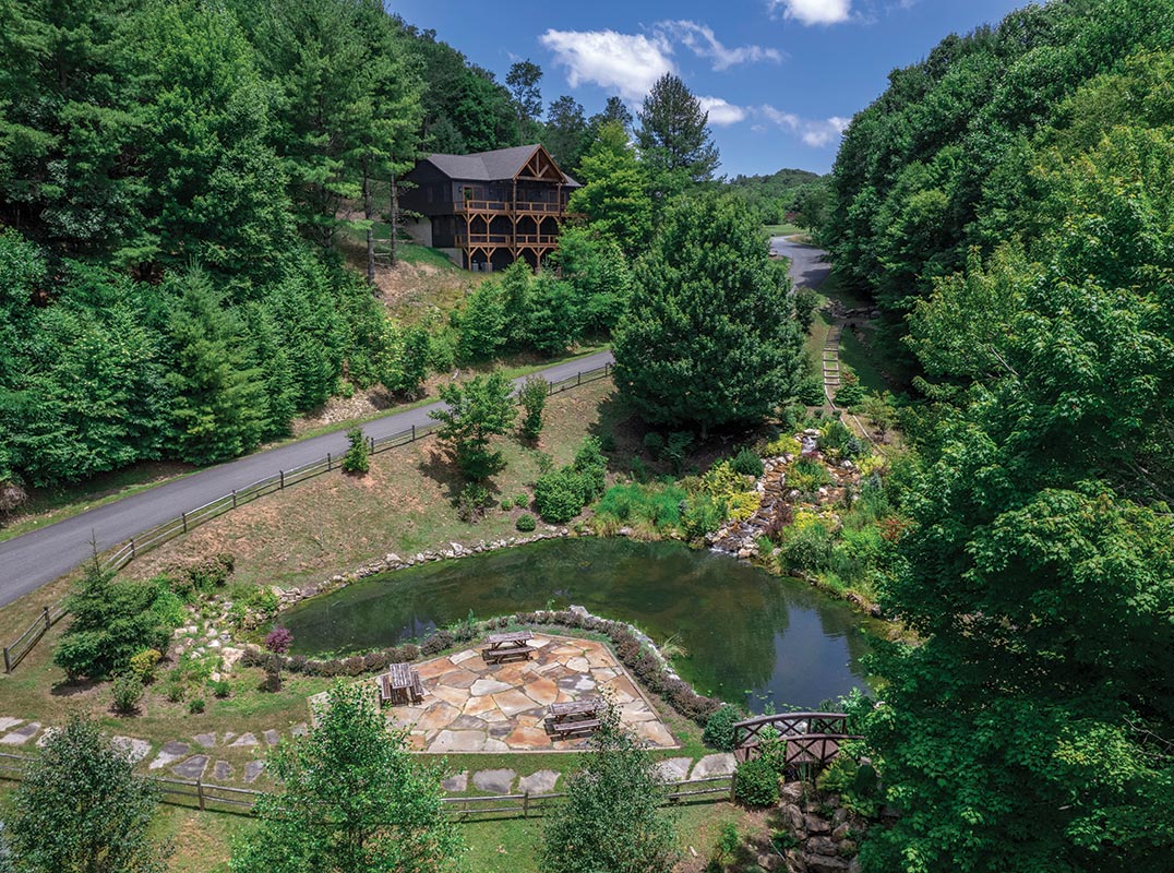 Stunning Home with Incredible Panoramic Mountain Views 