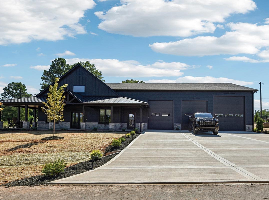 Luxury Barndominium in Gated Enclave