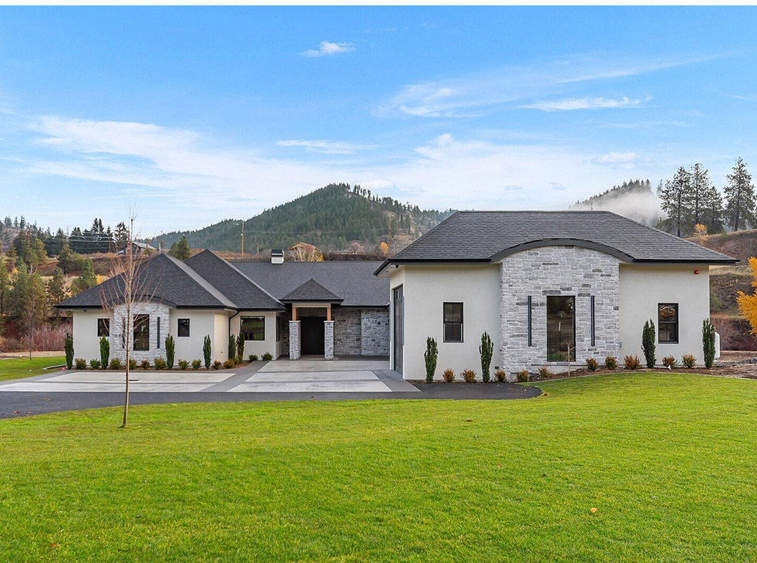 Remarkable Wenatchee River Residence