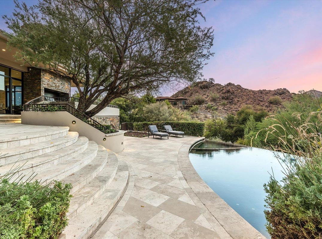 At The Summit Of Paradise Valley Living, Altura