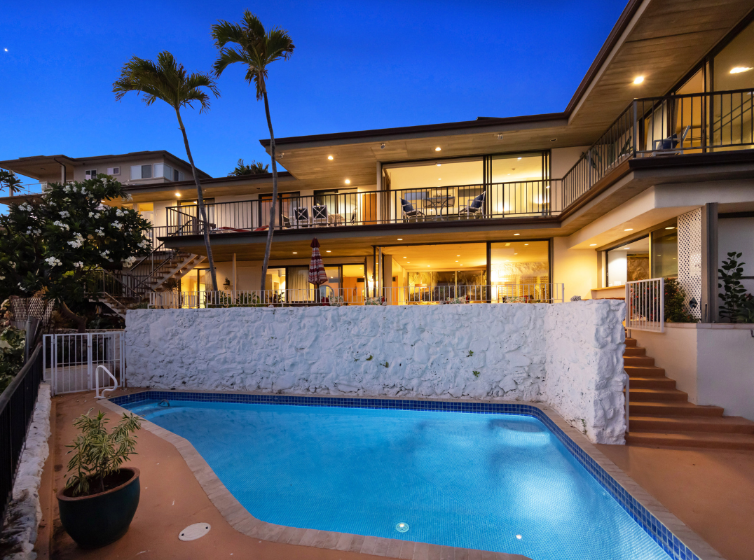 Iconic Ossipoff, Sweeping Views