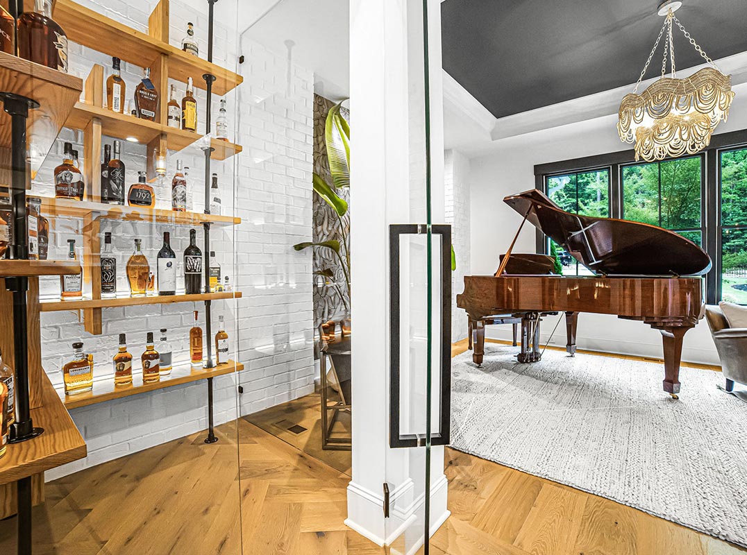 Experience Unmatched Privacy & Modern Luxury