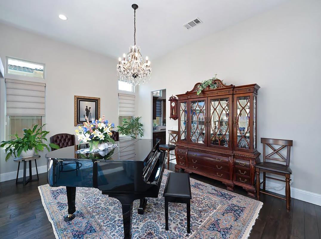 Newly Listed on the Golf Course!