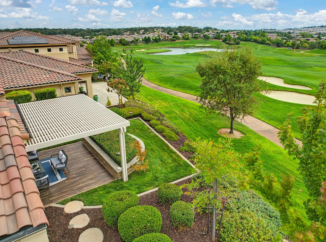 Newly Listed on the Golf Course!
