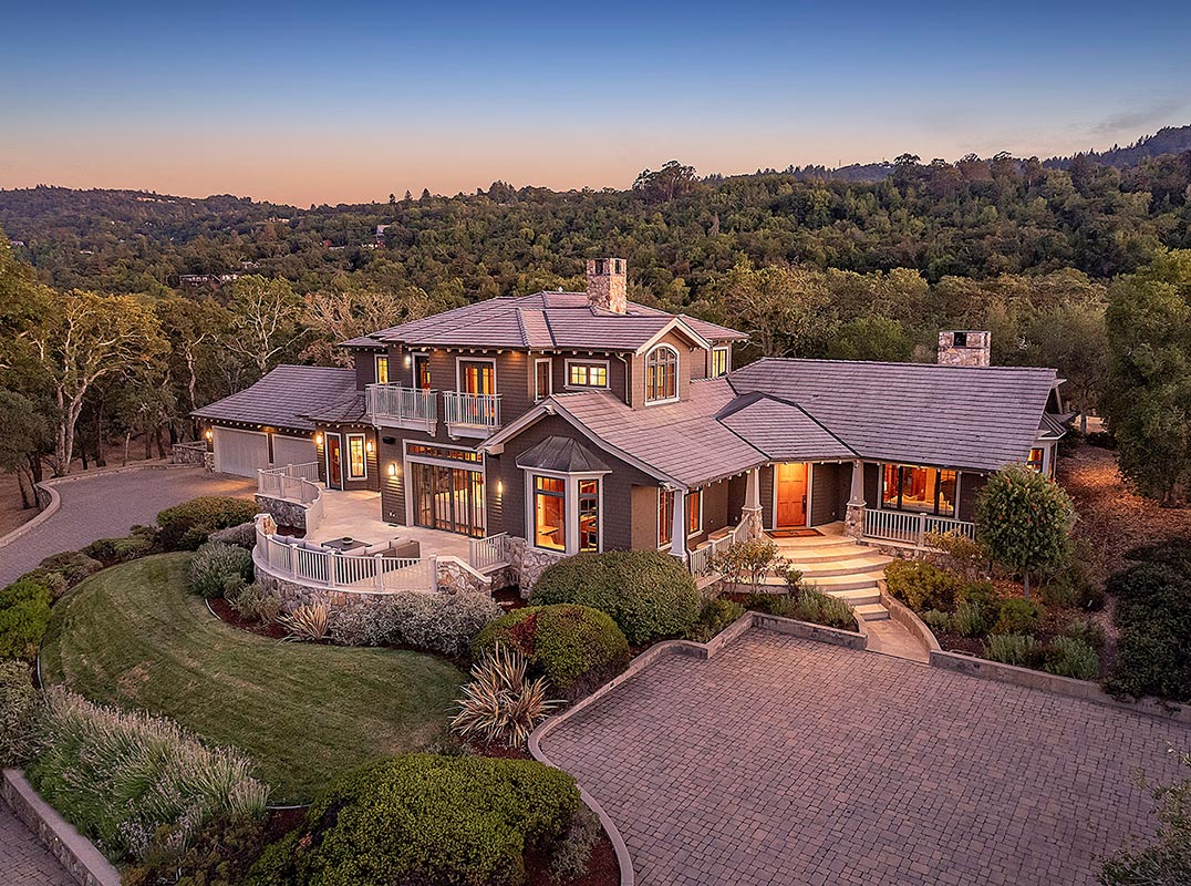 Blue Oaks Masterpiece with Bay Views